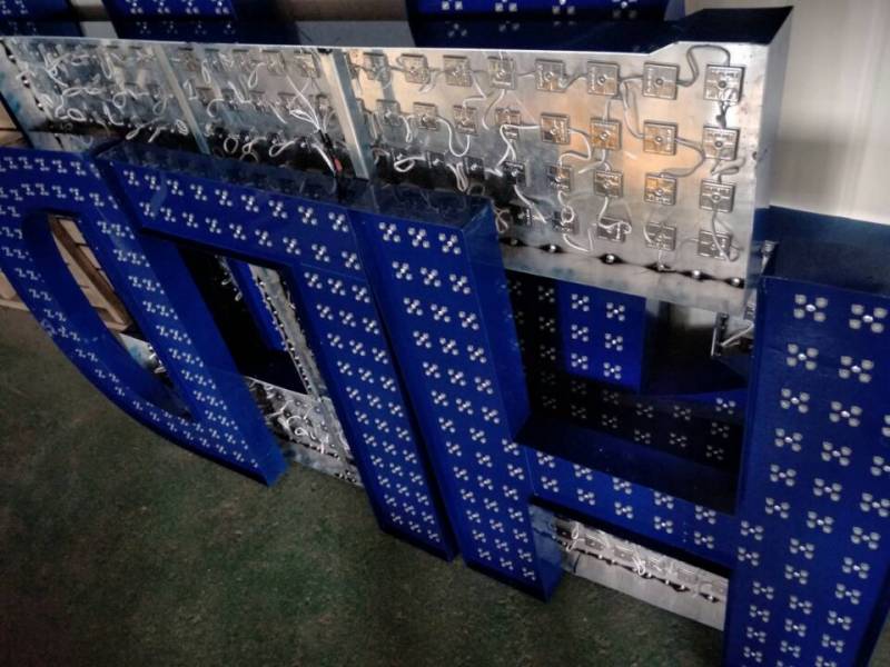 LED